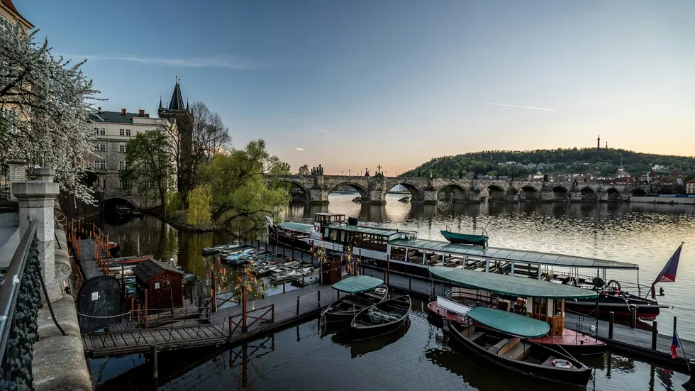 Charles Bridge, Vltava River