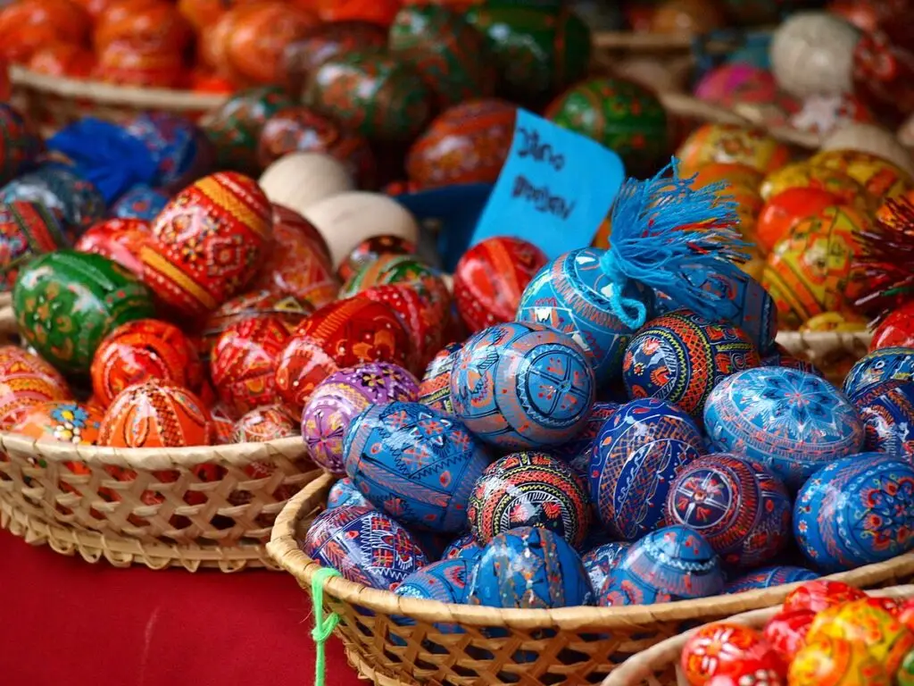 kraslice, easter eggs czechia, prague
